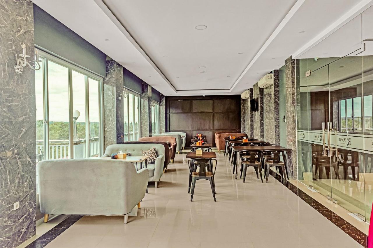 Kirei Hotel Bantaeng Exterior photo