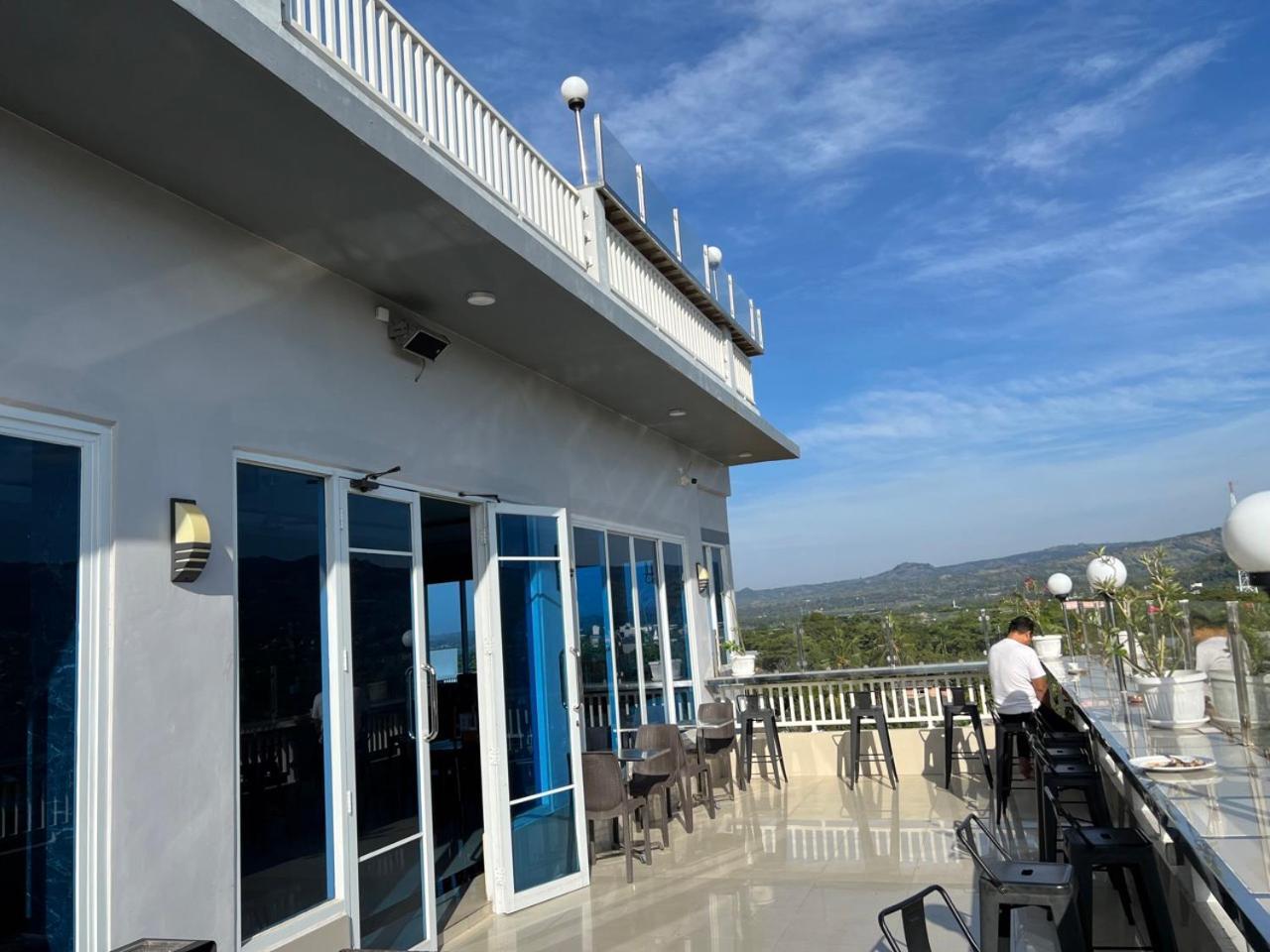 Kirei Hotel Bantaeng Exterior photo